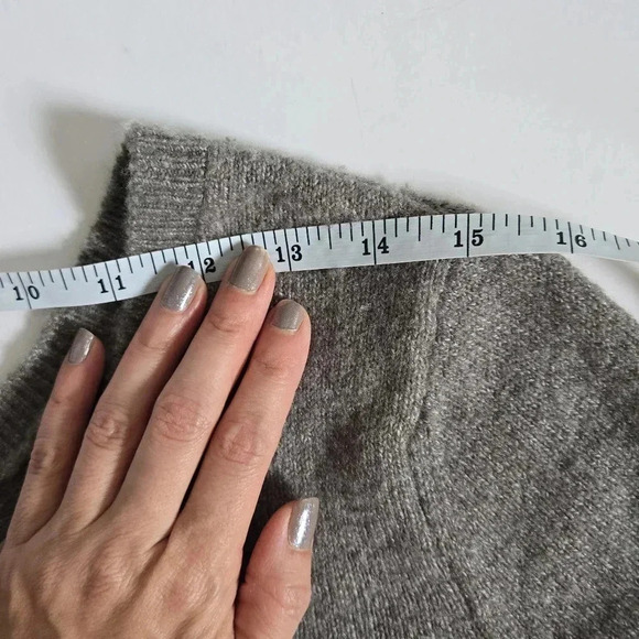 LOFT merino wool blend sage dusty green layered sweater Sz M - Picture 6 of 8